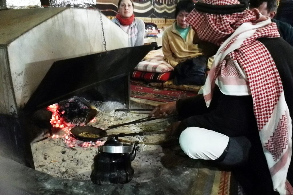 Beduinische Kaffeezeremonie
