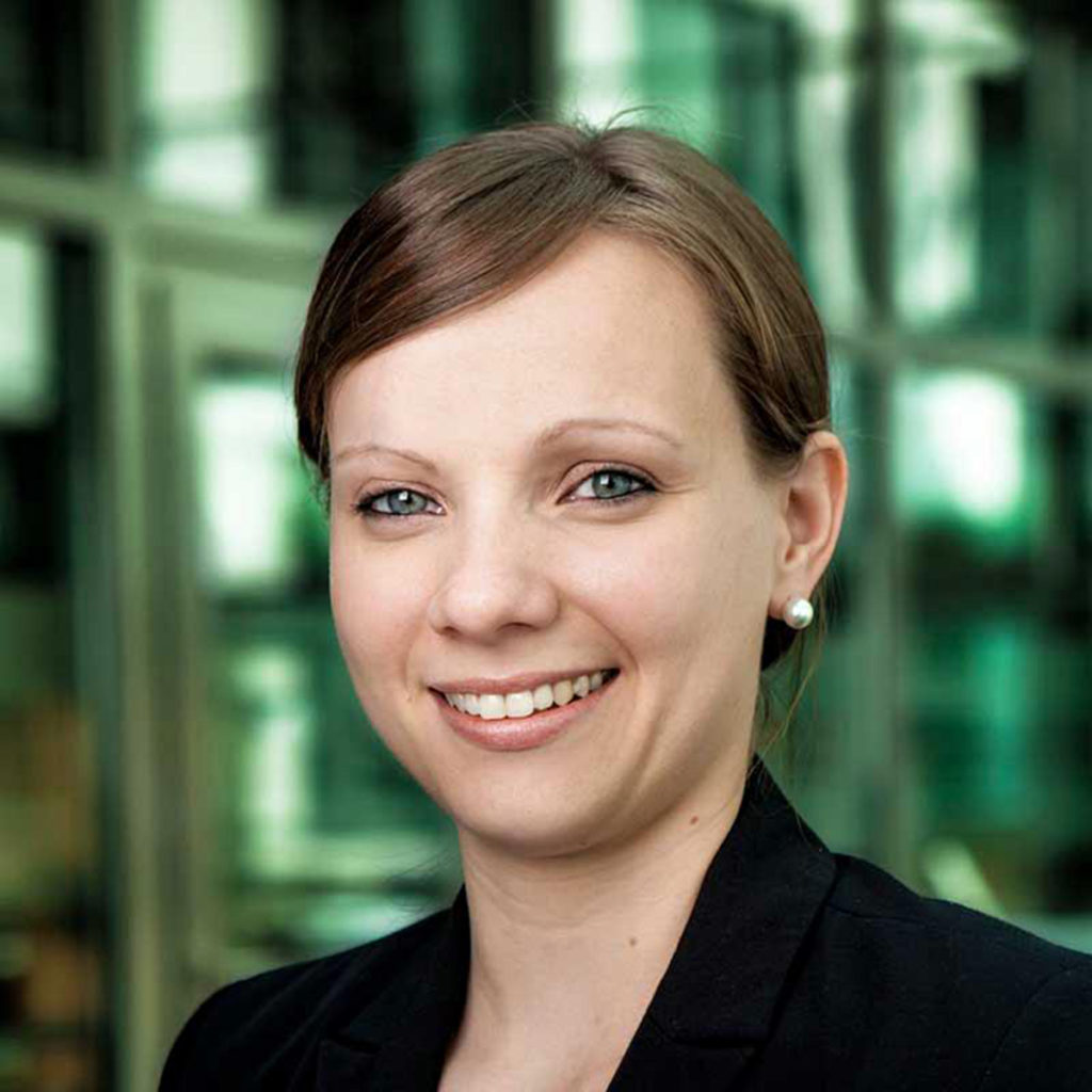 Katja Ahrens ist Referentin der Wissenschaftlichen Leitung beim Lebensmittelverband Deutschland und dort unter anderem zuständig für die Bereiche Tierschutz und Tierwohl