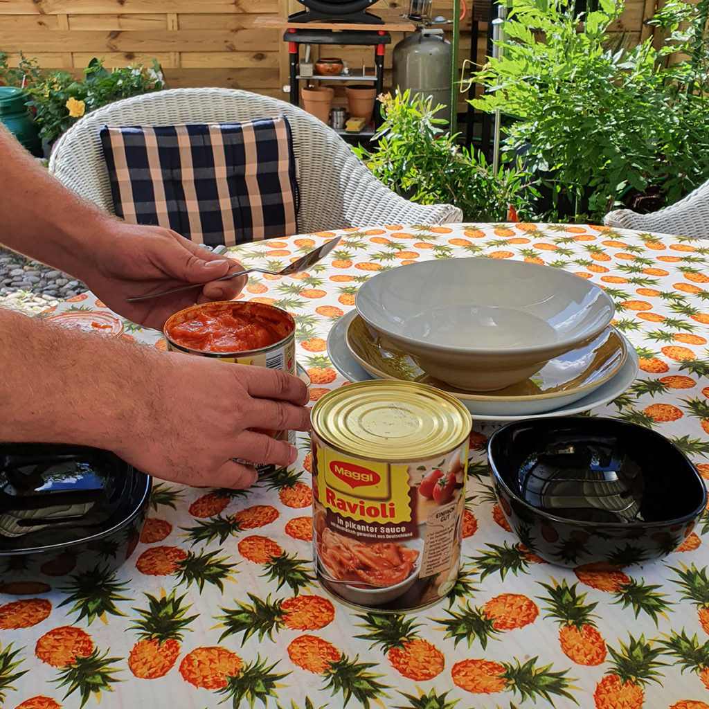 Dosenravioli im Schrebergarten