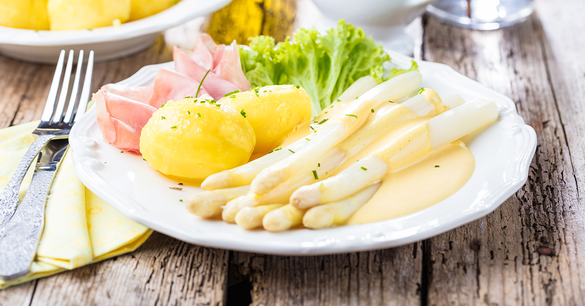 Spargel auf dem Teller