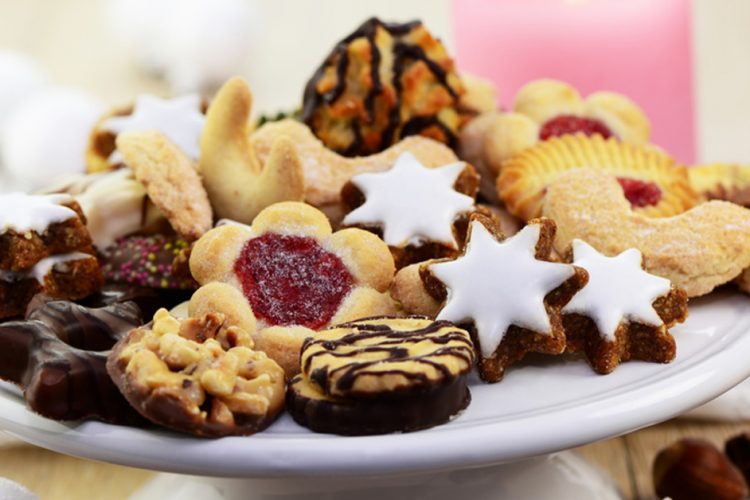 Weihnachtsbäckerei mit und ohne Zucker