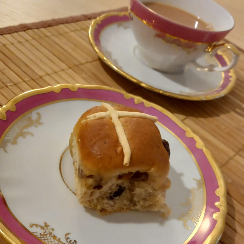 englische Hot Cross Buns