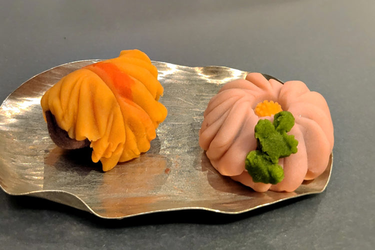 Wagashi, traditionelle Süßigkeiten aus Bohnenpaste