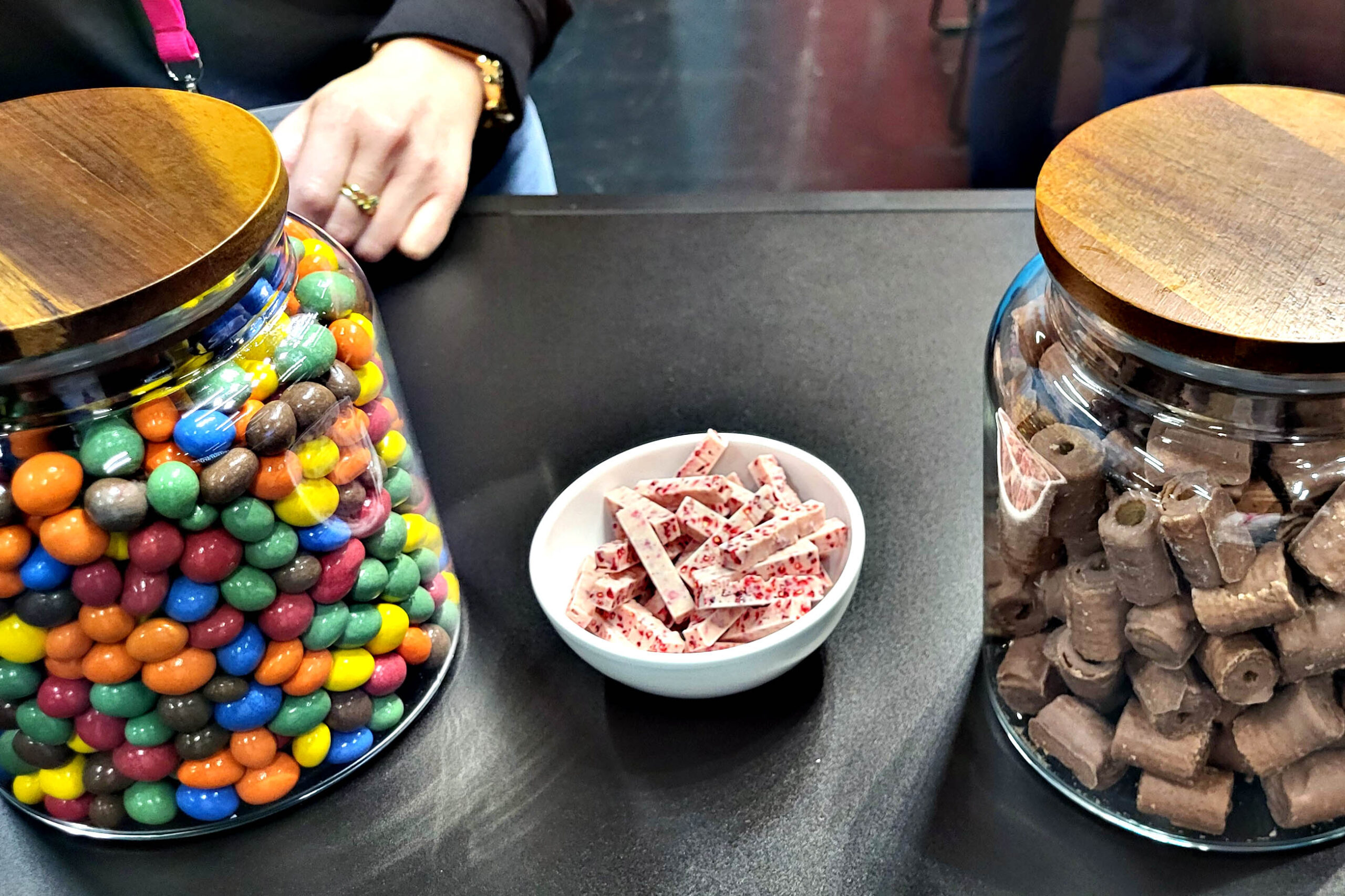 Süßigkeiten des New Product Showcase Gewinners Choviva auf der ISM 2024.