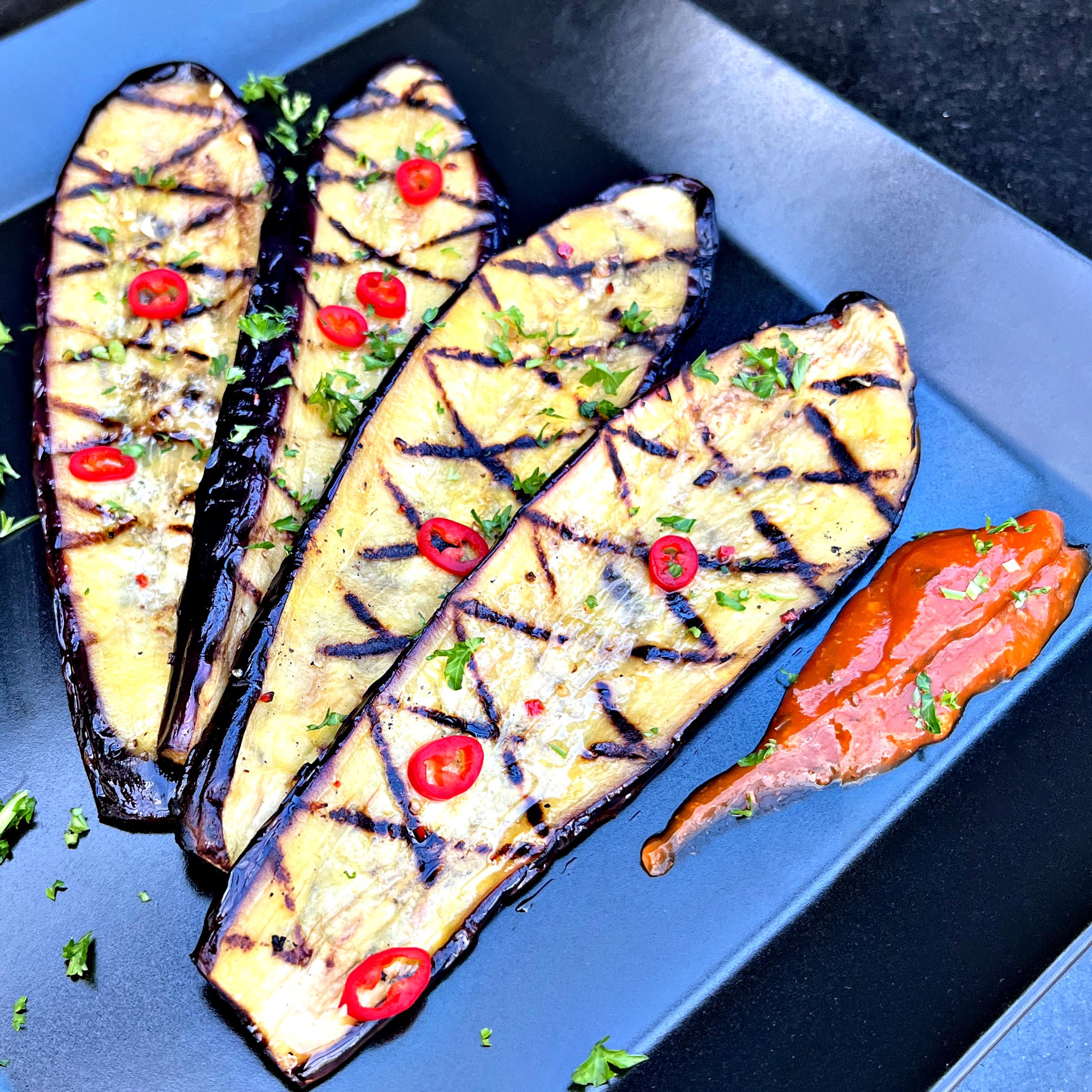 gesalzene Aubergine vom Grill