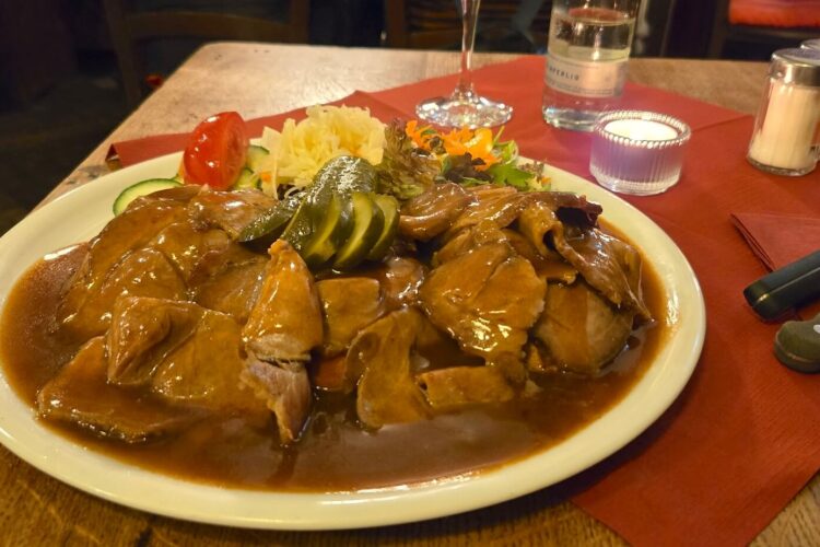 Rundstück warm, der Ur-Burger aus Hamburg